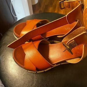 Women's Tan Sandals